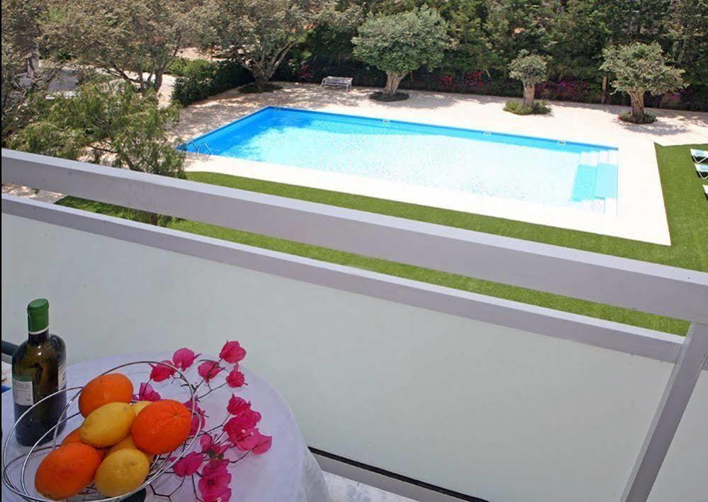 Corina Suites And Apartments Limisso Esterno foto